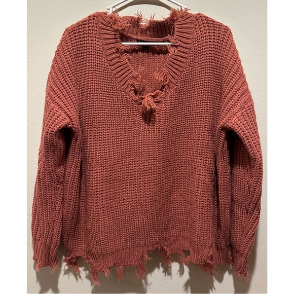 Staccato Sweaters - Staccato Women’s Distressed Hem Knitted Sweater Size Large